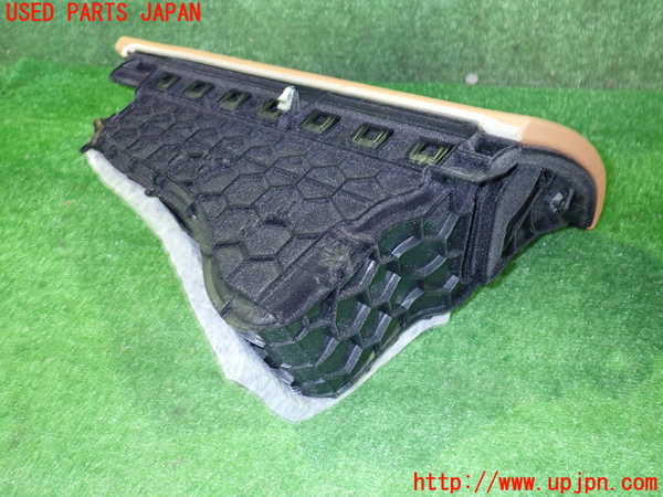 2UPJ-9235527516]BMW 320i(8A20)グローブボックス1 中古 (F30)_4