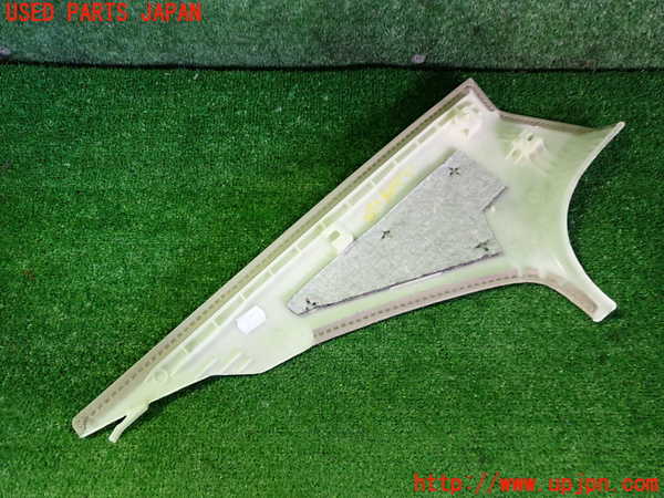 2UPJ-9235527675]BMW 320i(8A20)右リアピラートリム 中古 (F30)_2