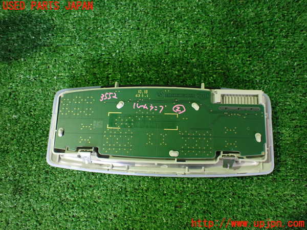 2UPJ-9235526412]BMW 320i(8A20)ルームランプ2 (真中 2列目) 中古 (F30)_2