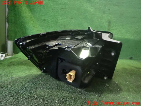 2UPJ-9235531530]VW・T-Cross(ティークロス)(C1DKR)右テールランプ 中古_2