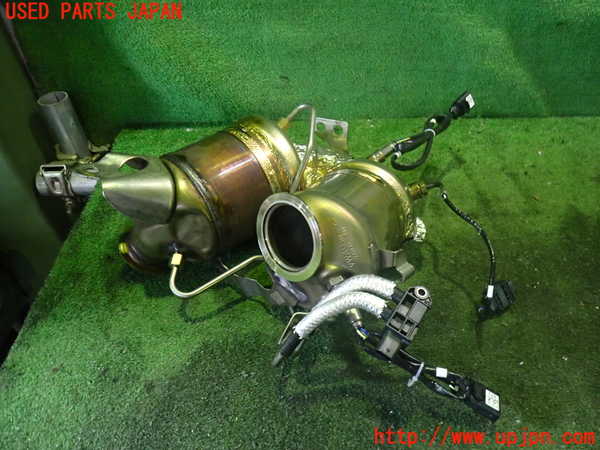 2UPJ-9235532661]VW・T-Cross(ティークロス)(C1DKR)触媒1 中古_2