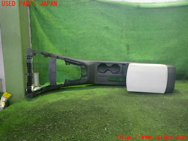 2UPJ-9235537540]VW・T-Cross(ティークロス)(C1DKR)センターコンソール 中古_3