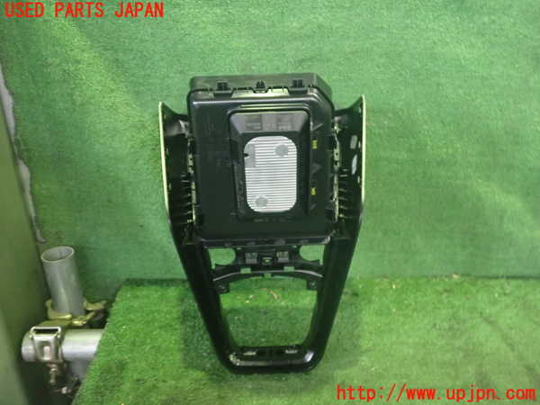 2UPJ-9235537549]VW・T-Cross(ティークロス)(C1DKR)コンソール 中古_2