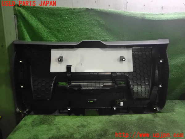 2UPJ-9235531578]VW・T-Cross(ティークロス)(C1DKR)バックドア内張り 中古_2