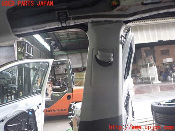 2UPJ-9235537665]VW・T-Cross(ティークロス)(C1DKR)右センターピラートリム 中古_2