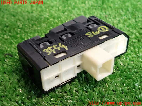 2UPJ-9235546306]クラウン ロイヤル(GRS210)スイッチ1 (ODO TRIP) 中古_2