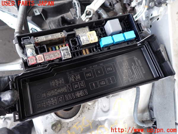 2UPJ-9235546741]クラウン ロイヤル(GRS210)ヒューズボックス1 中古_5