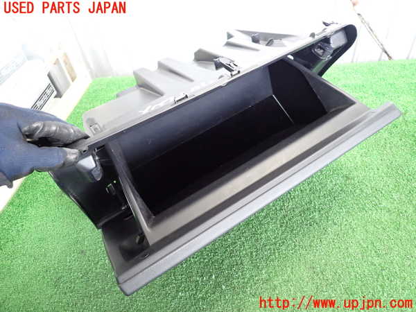 2UPJ-9235547516]クラウン ロイヤル(GRS210)グローブボックス1 中古_2