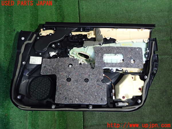 2UPJ-9235541264]クラウン ロイヤル(GRS210)左前ドア内張り 中古_4