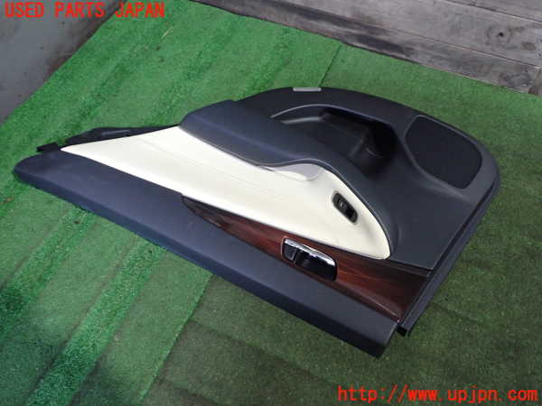 2UPJ-9235541294]クラウン ロイヤル(GRS210)右後ドア内張り 中古_3