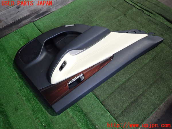 2UPJ-9235541324]クラウン ロイヤル(GRS210)左後ドア内張り 中古_3