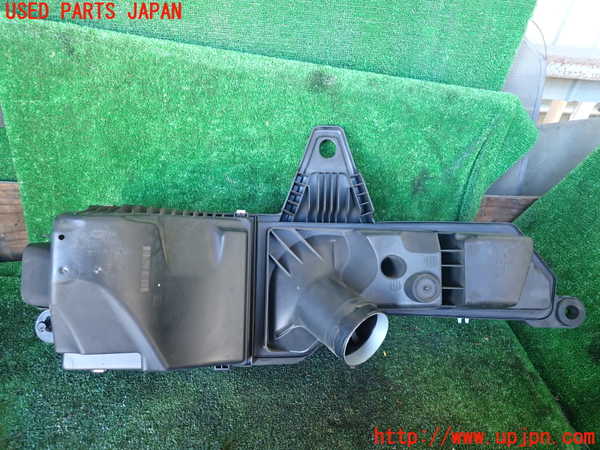 1UPJ-9235572560]BMW 328i グランツーリスモ(3X28)(F34)エアクリーナーボックス 中古_3