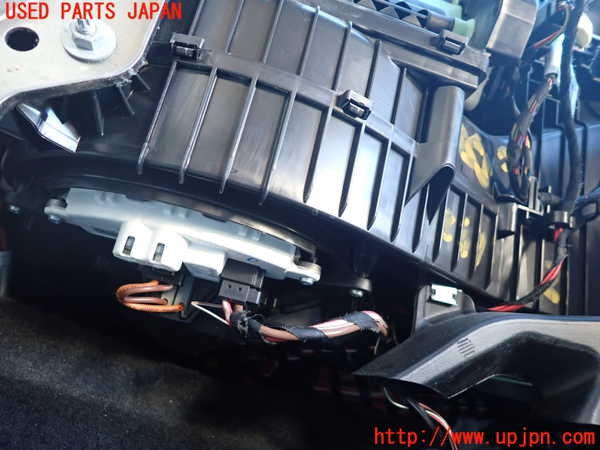 1UPJ-9235576081]BMW 328i グランツーリスモ(3X28)(F34)エバポレーター1 中古_3