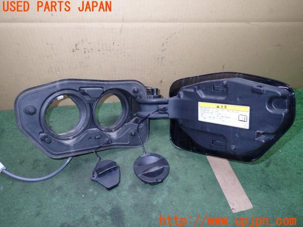 3UPJ=9235580012]プリウスPHV(ZVW52)純正 74458-47030 充電口リッド 充電ポートカバー 中古_5