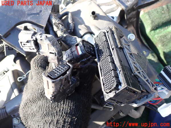 1UPJ-9235582010]プリウスPHV(ZVW52)エンジン 2ZR-1NM-1SM 中古_3