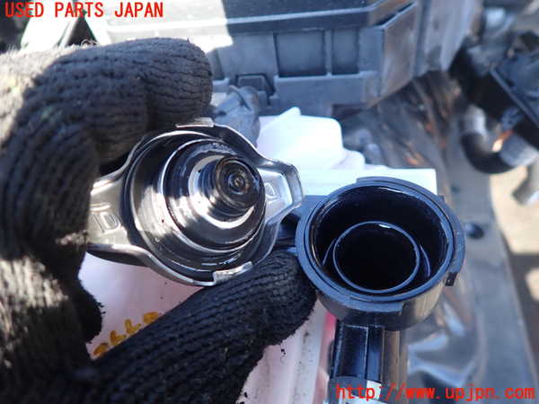1UPJ-9235582410]プリウスPHV(ZVW52)ラジエータータンク 中古_2