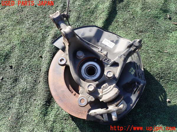 1UPJ-9235584290]プリウスPHV(ZVW52)右フロントナックルハブ 中古_2
