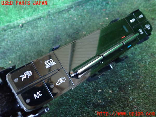 1UPJ-9235586066]プリウスPHV(ZVW52)エアコンスイッチ1 中古_2