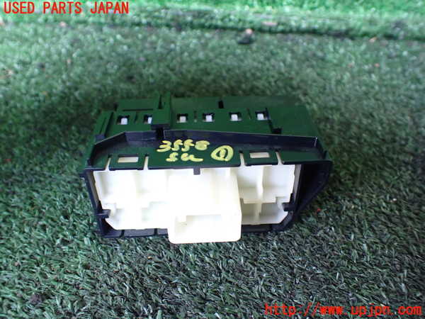 1UPJ-9235586306]プリウスPHV(ZVW52)スイッチ1 中古_2
