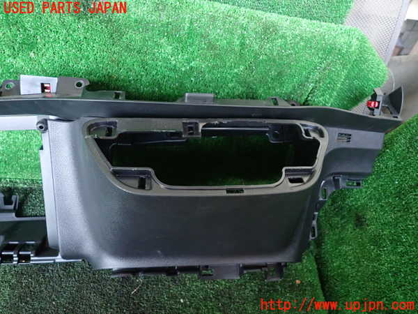 1UPJ-9235587517]プリウスPHV(ZVW52)グローブボックス2 中古_2