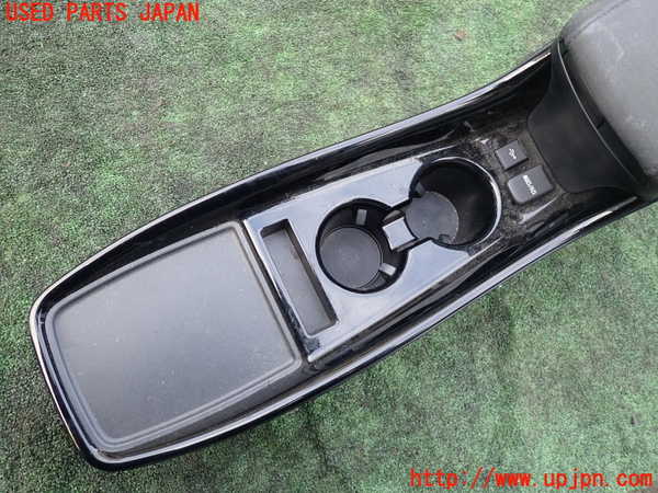 1UPJ-9235587540]プリウスPHV(ZVW52)センターコンソール 中古_2