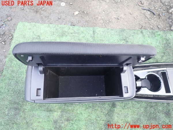 1UPJ-9235587540]プリウスPHV(ZVW52)センターコンソール 中古_3