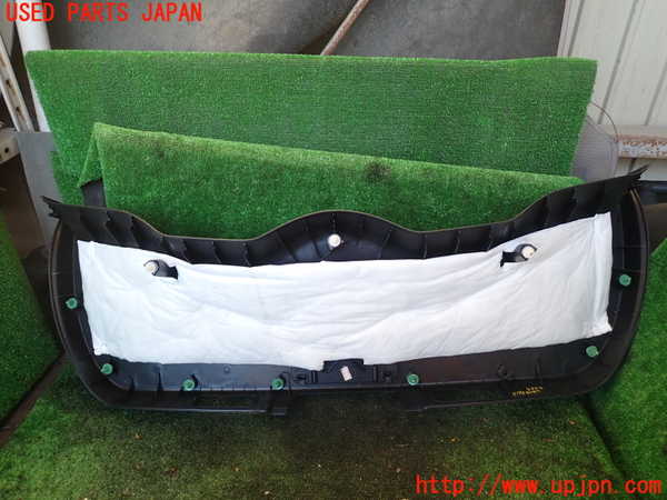1UPJ-9235581578]プリウスPHV(ZVW52)バックドア内張り 中古_2