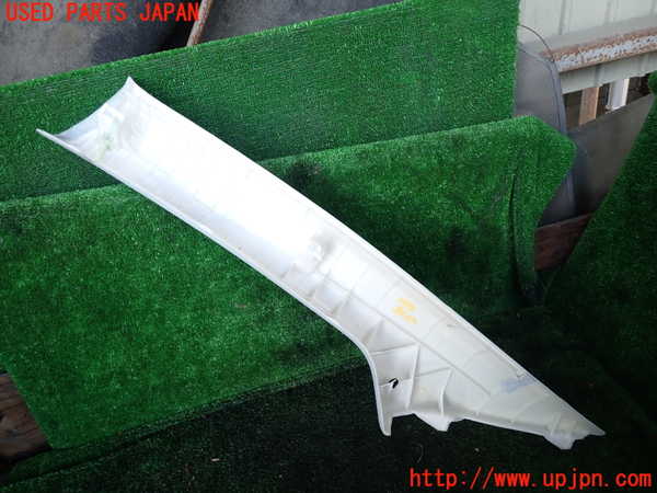 1UPJ-9235587655]プリウスPHV(ZVW52)右フロントピラートリム 中古_2