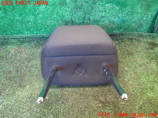 1UPJ-9235587070]プリウスPHV(ZVW52)助手席ヘッドレスト 中古_3
