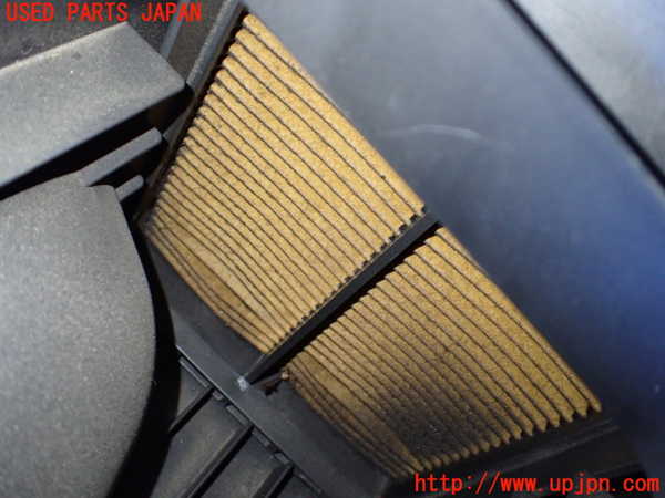 1UPJ-9235592560]フーガハイブリッド(HY51)エアクリーナーボックス 中古_4