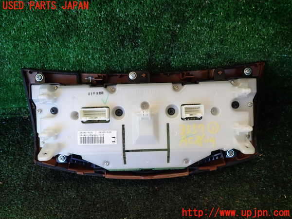 1UPJ-9235596066]フーガハイブリッド(HY51)エアコンスイッチ1 中古_3