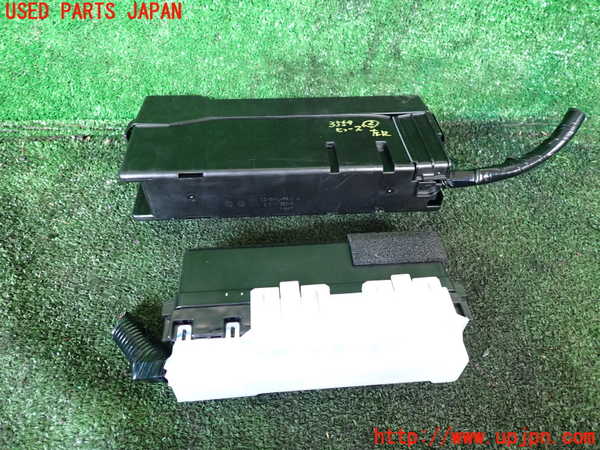 1UPJ-9235596742]フーガハイブリッド(HY51)ヒューズボックス2 中古_2