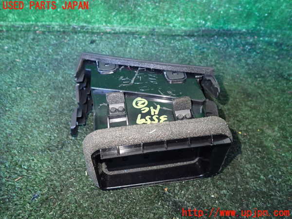 1UPJ-9235597527]フーガハイブリッド(HY51)エアコン吹き出し口2 (右) 中古_2
