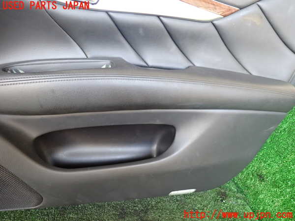 1UPJ-9235591234]フーガハイブリッド(HY51)右前ドア内張り 中古_3
