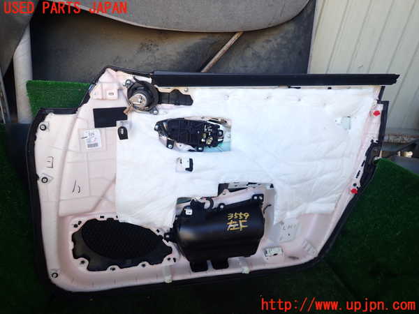 1UPJ-9235591264]フーガハイブリッド(HY51)左前ドア内張り 中古_4