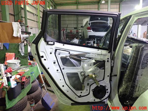 2UPJ-9235611320]日産リーフ(ZE1)左後ドア 中古_5