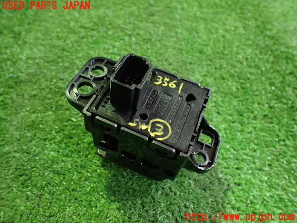 2UPJ-9235616308]日産リーフ(ZE1)スイッチ3 (電動パーキングブレーキ) 中古_2