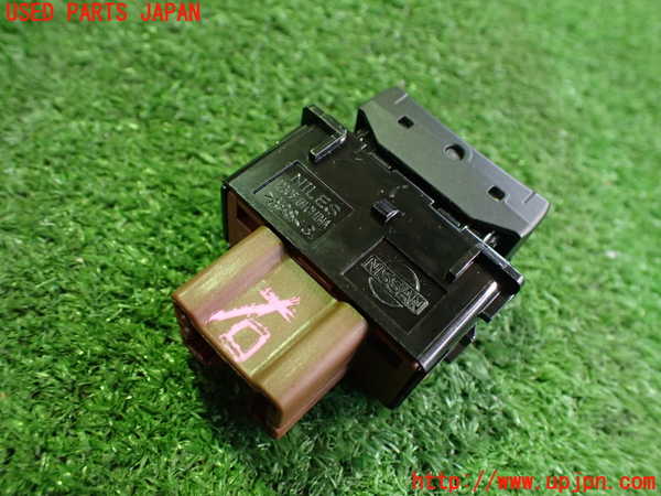 2UPJ-9235616309]日産リーフ(ZE1)スイッチ4 (シートヒーター) 中古_3