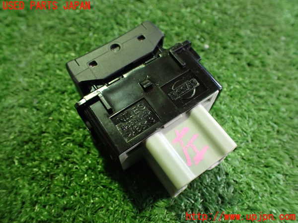 2UPJ-9235616310]日産リーフ(ZE1)スイッチ5 (シートヒーター) 中古_3