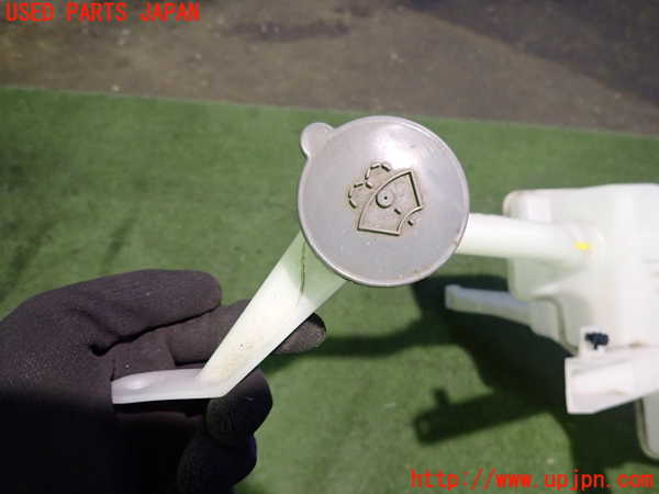 2UPJ-9235616791]日産リーフ(ZE1)ウォッシャータンク1 中古_4