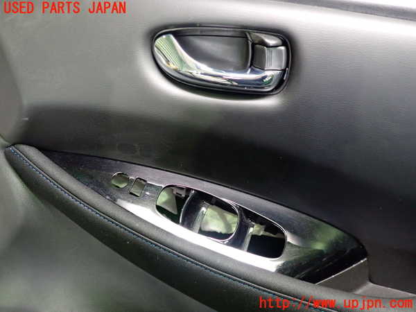 2UPJ-9235611234]日産リーフ(ZE1)右前ドア内張り 中古_2