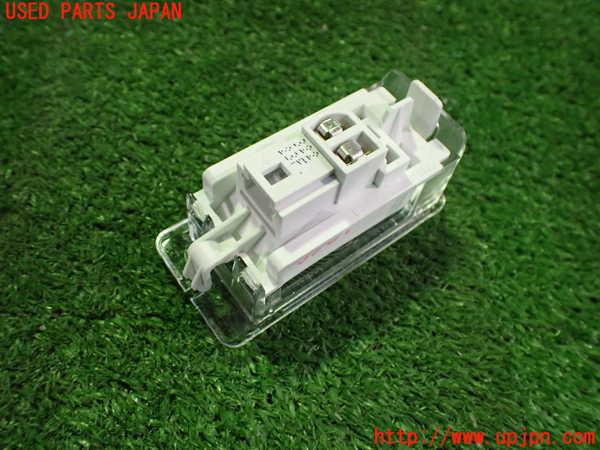 2UPJ-9235616413]日産リーフ(ZE1)ルームランプ3 (ラゲッジ右側面) 中古_3