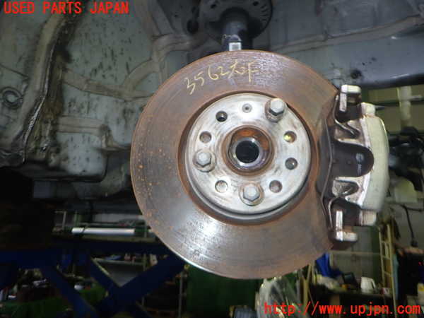 2UPJ-9235624290]アウディ・Q3(8UCPSF)右フロントナックルハブ 中古_2