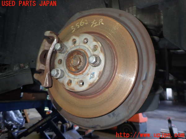 2UPJ-9235624305]アウディ・Q3(8UCPSF)左リアナックルハブ 中古_2