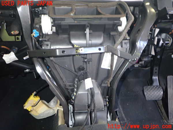 2UPJ-9235626081]アウディ・Q3(8UCPSF)エバポレーター1 中古_2