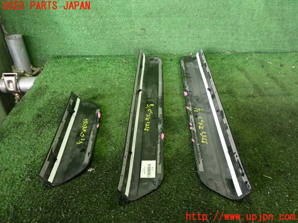 2UPJ-9235627740]アウディ・Q3(8UCPSF)スカッフプレート 中古_2