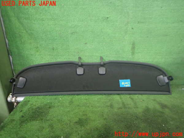 2UPJ-9235627762]アウディ・Q3(8UCPSF)トノカバー2 中古_2