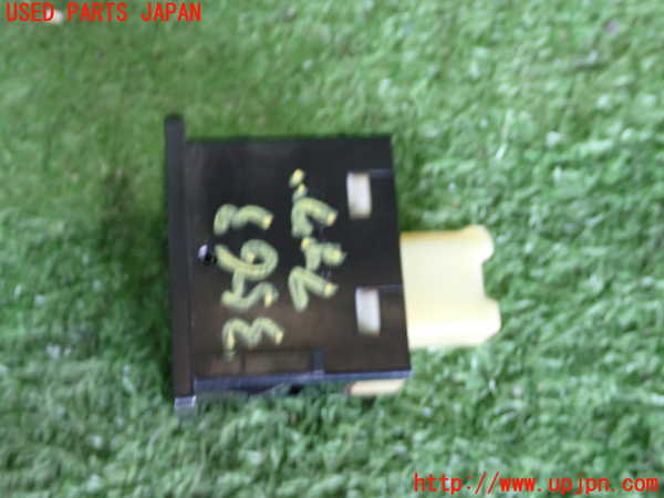 2UPJ-9235636295]MR2(SW20)フォグスイッチ 中古_2