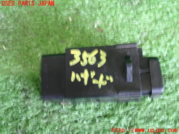 2UPJ-9235636290]MR2(SW20)ハザードスイッチ 中古_2