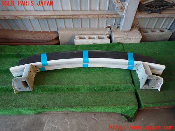 2UPJ-9235641014]ジューク NISMO(NF15)フロントバンパーホースメント 中古_3
